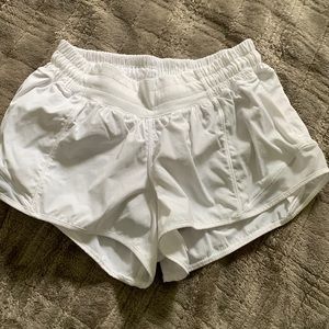 Women’s size 4 Lululemon Shorts. 2.5 inch Hotty Hot Shorts.